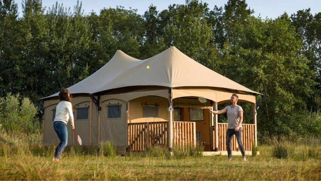 YALA_Twilight_safari_tent_couple_playing_badminton-1